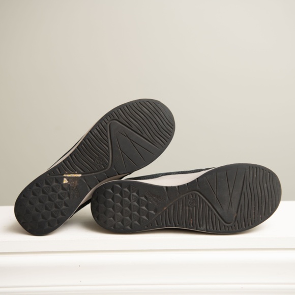 DANSKO Christina Gray Metallic Leather Lace Up Comfort Sneakers Wm's 40 (US 9.5) - Picture 9 of 9